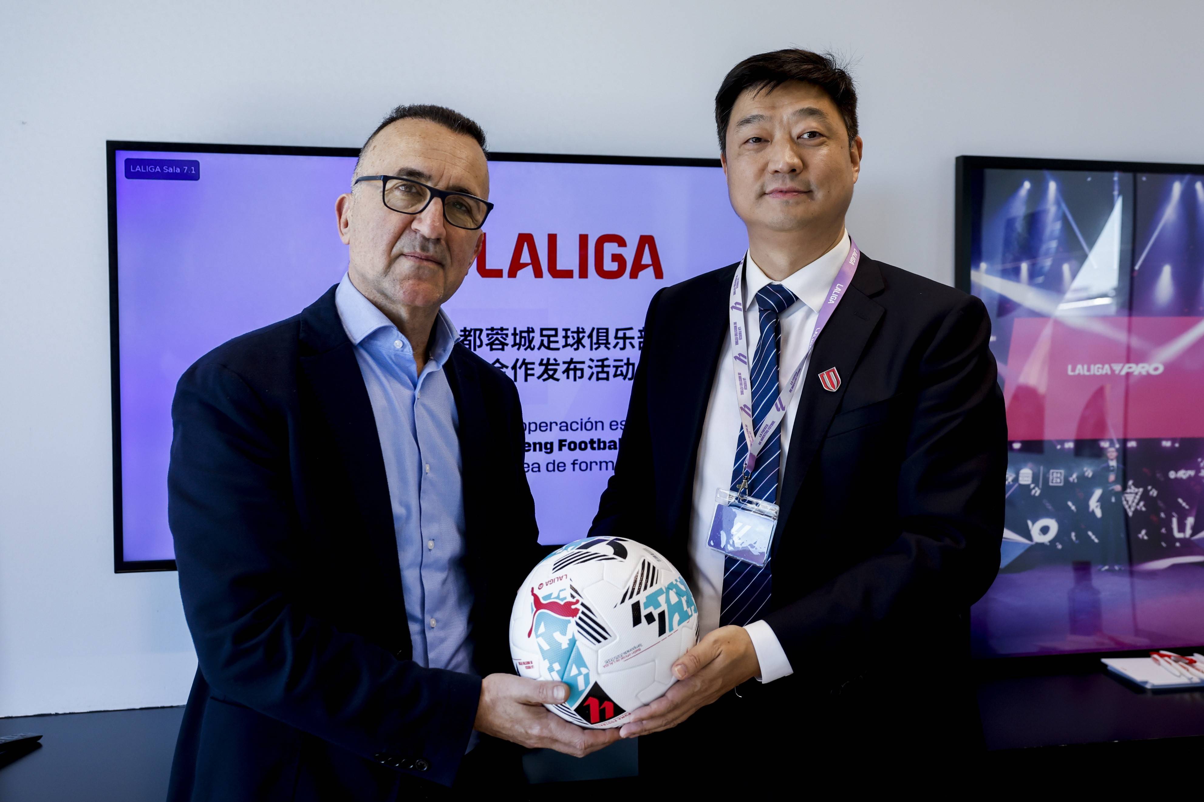 西甲联盟与中超成都蓉城足球俱乐部达成战略合作，推进俱乐部青训体系转型升级