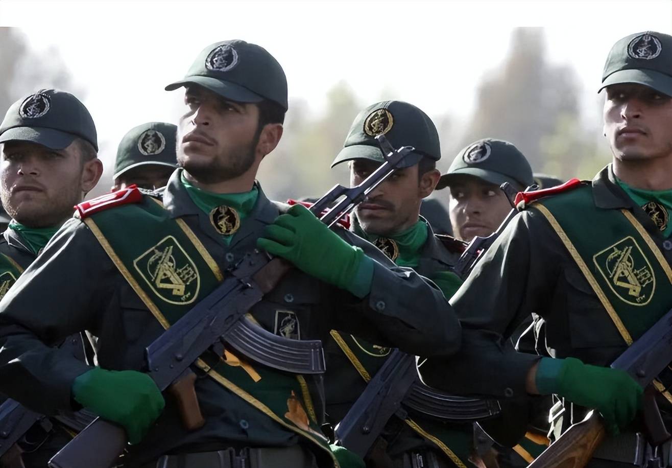 最后期限到了！伊朗下出绝杀棋，美以敢发动地面进攻，立刻进攻